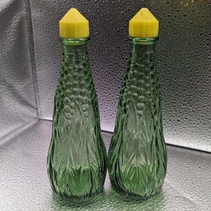 VINTAGE ITALY GREEN GLASS "CORN" SALT AND PEPPER SHAKERS